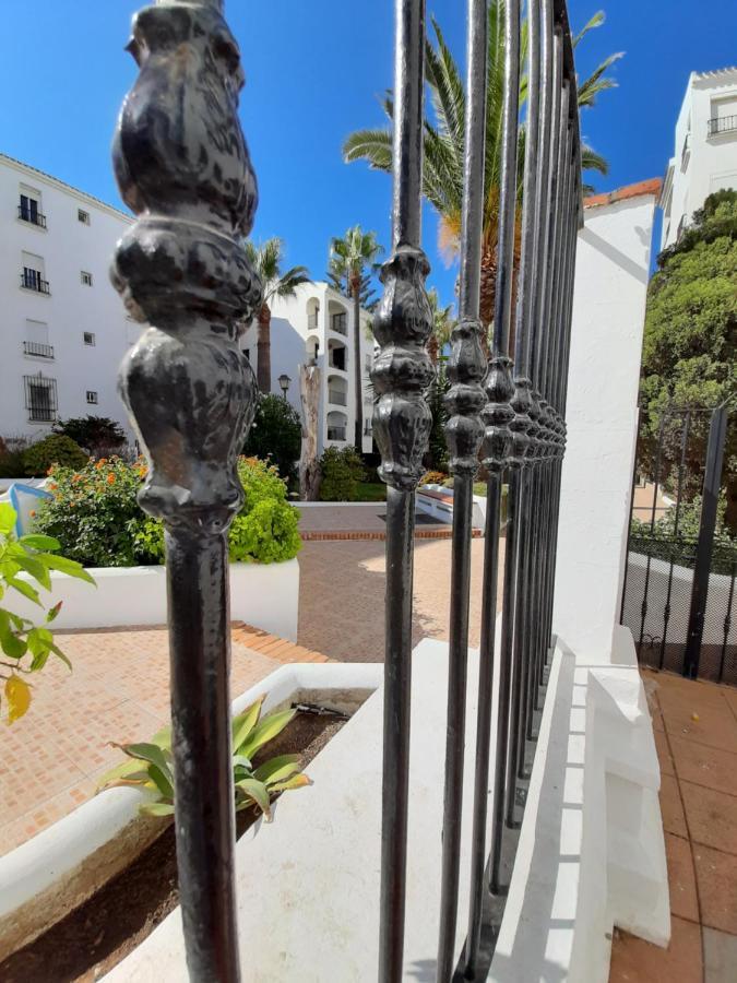 Beachfront Penthouse 3 Double Bedrooms, 2 Bathrooms San Luis de Sabinillas Dış mekan fotoğraf